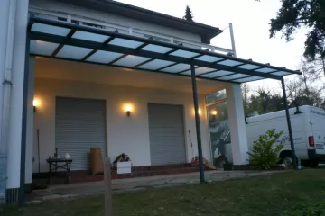 Terrassendach mit Überhangrinne