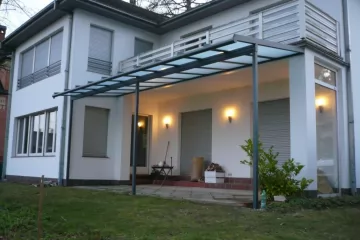 Terrassenüberdachung mit Überhangrinne